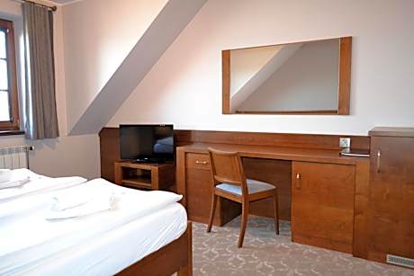 Triple Room with Lake View