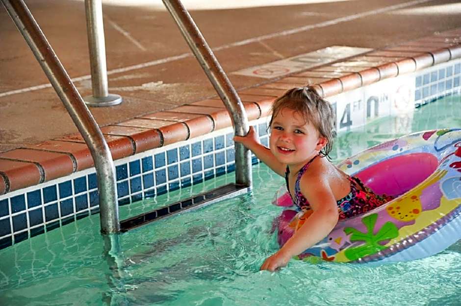 River Valley Inn & Suites