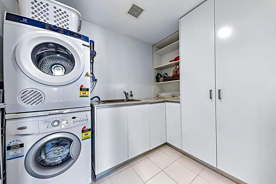 Peninsula Airlie Beach