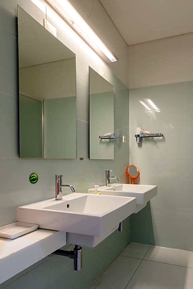 Porto Lounge Hostel & Guesthouse by Host Wise