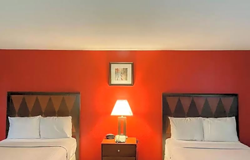 Rodeway Inn & Suites
