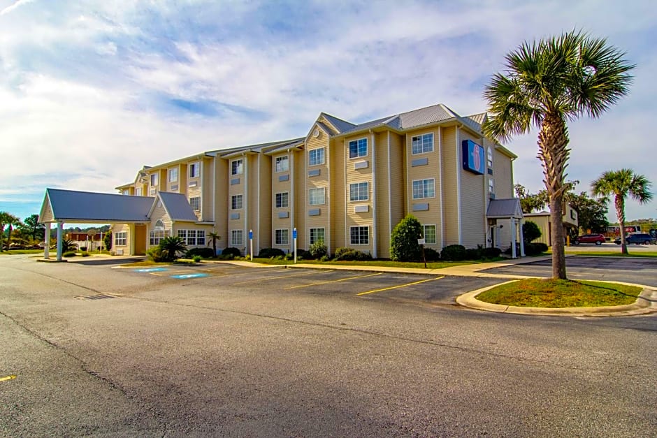 Americas Best Value Inn & Suites Brunswick