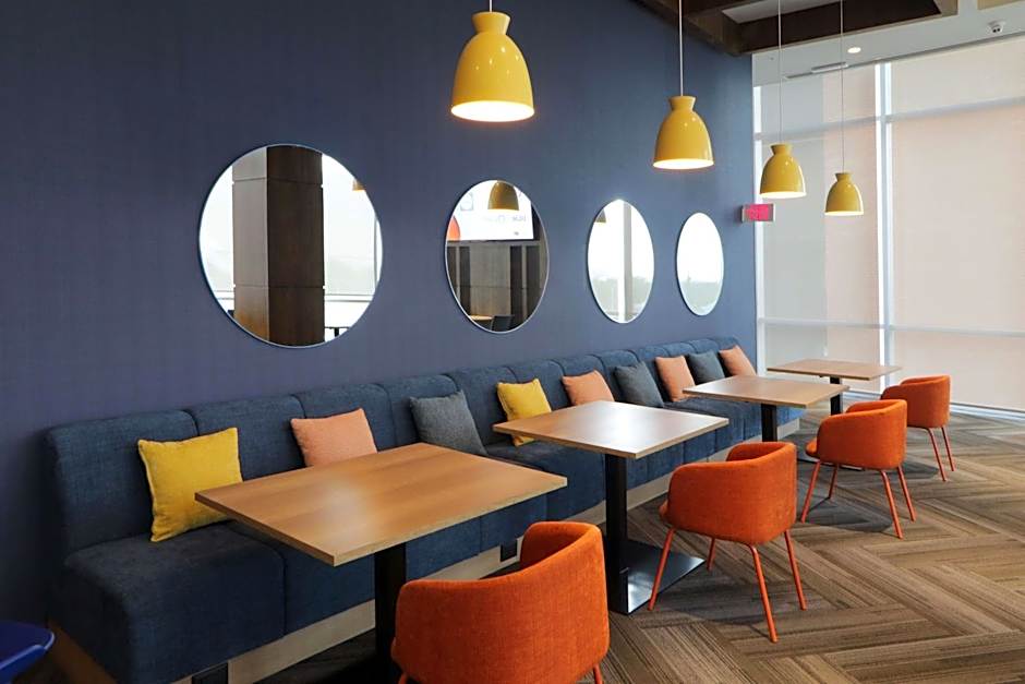 Tru by Hilton Monterrey Fundidora