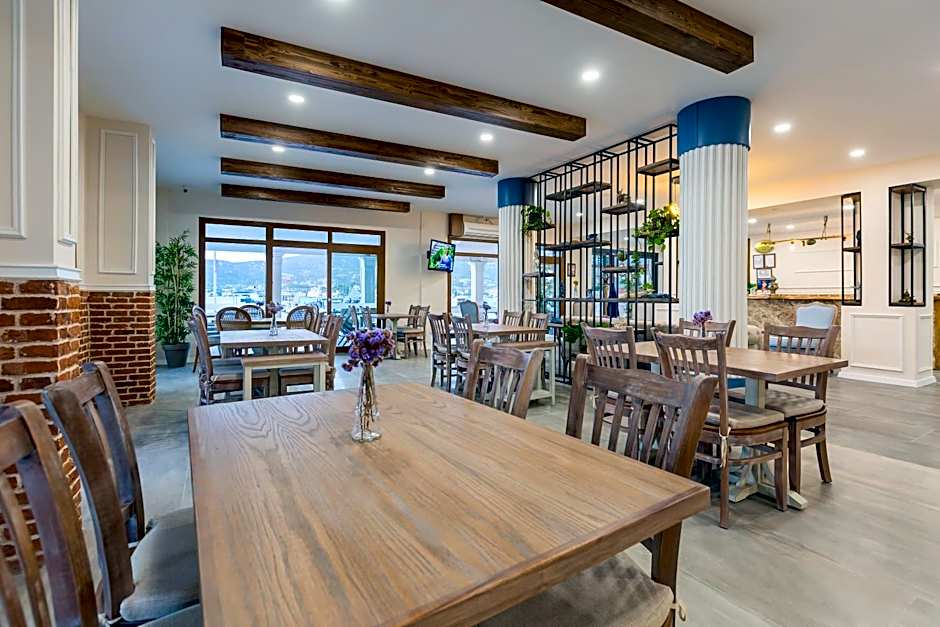 Hanedan Otel Foca Izmir