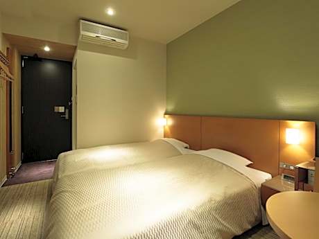 Twin Room - Non-Smoking