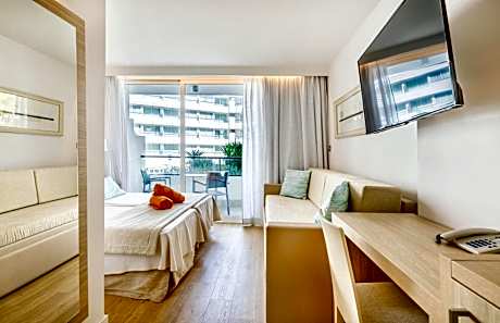 Double Room with Pool View