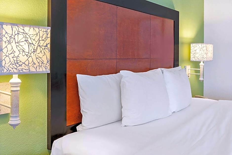 La Quinta Inn & Suites by Wyndham Cd Juarez Near US Consulate