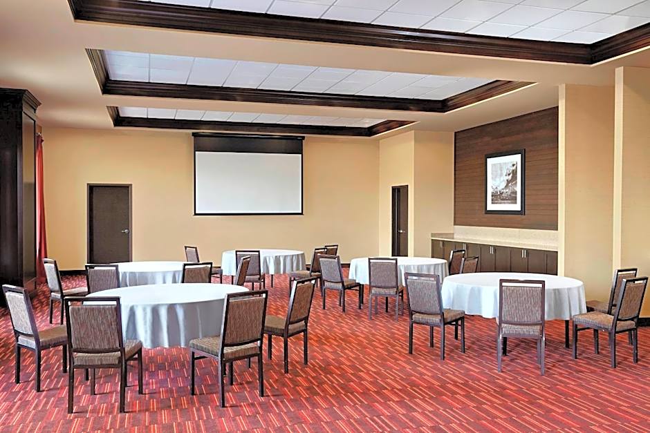 Four Points By Sheraton Edmonton Gateway