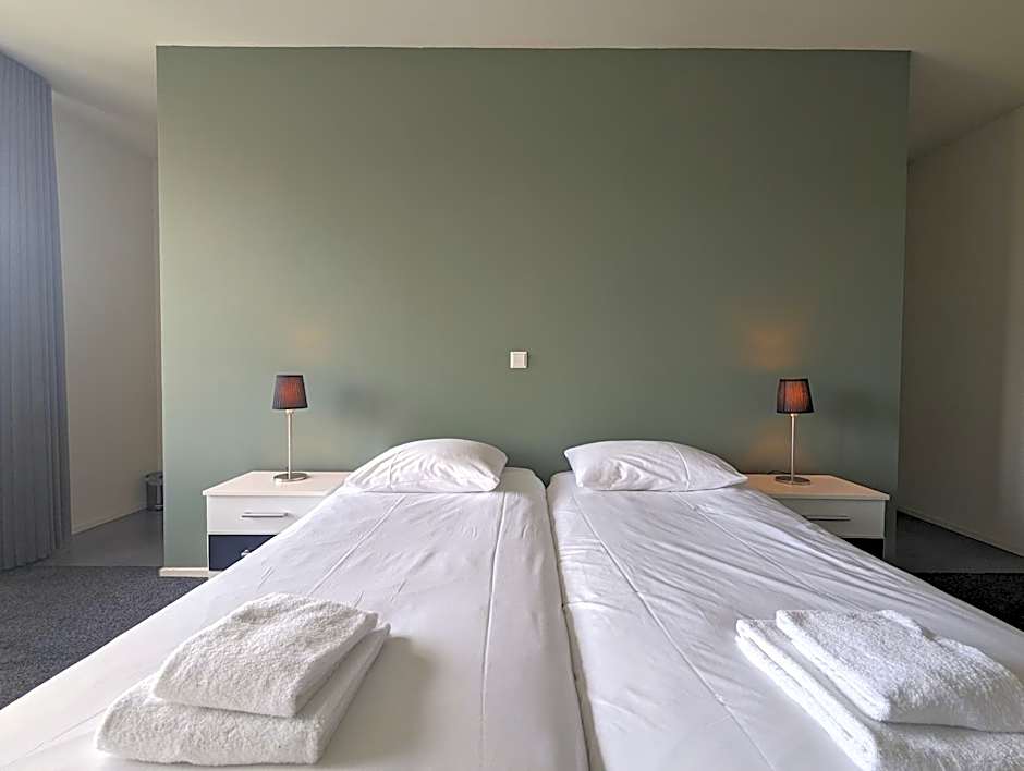 1851 Bar - Hotel - Cinema