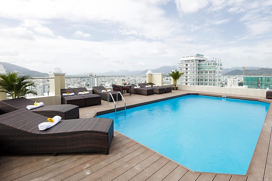 Green Lighthouse Hotel