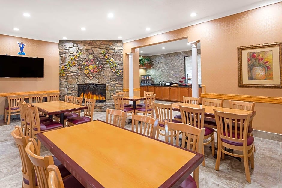Ramada Asheville Se – Asheville, NC