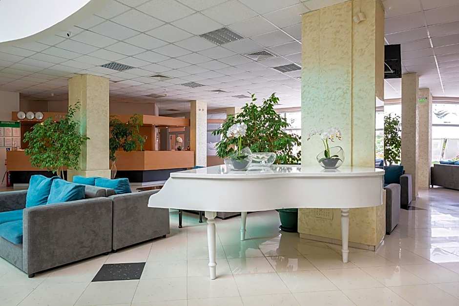 Flamingo Beach Hotel