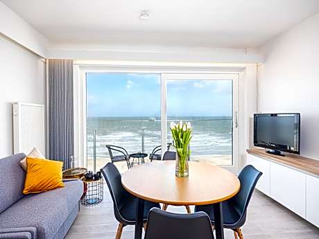 Beautiful apartment with stunning sea view