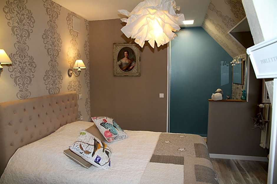 Photo 1 of 17 of Double Room