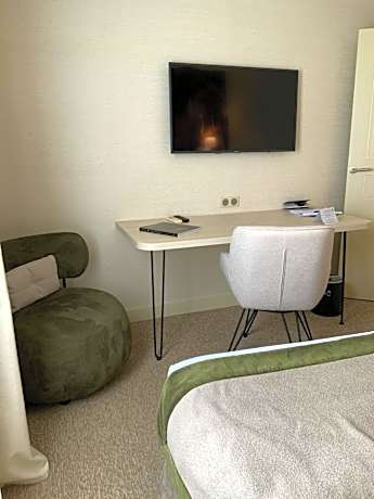 Classic Double Room with Garden View