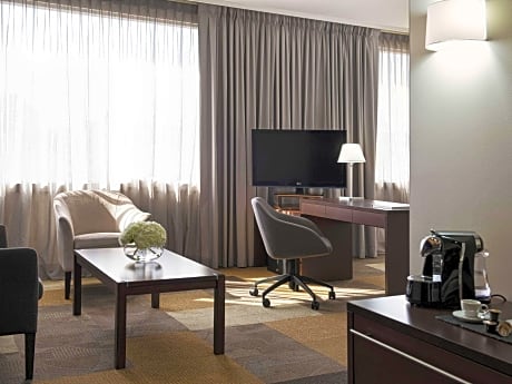 Junior King Suite