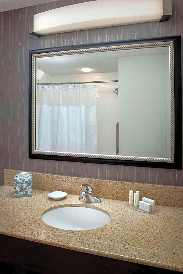 Sonesta Select Tinton Falls Eatontown