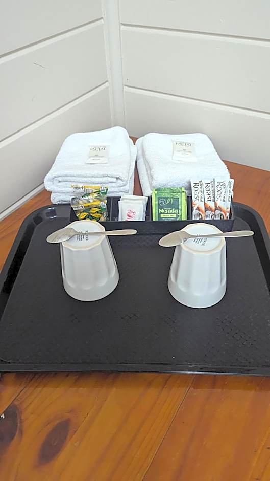 GRAND CENTRAL HOTEL PROSERPINE