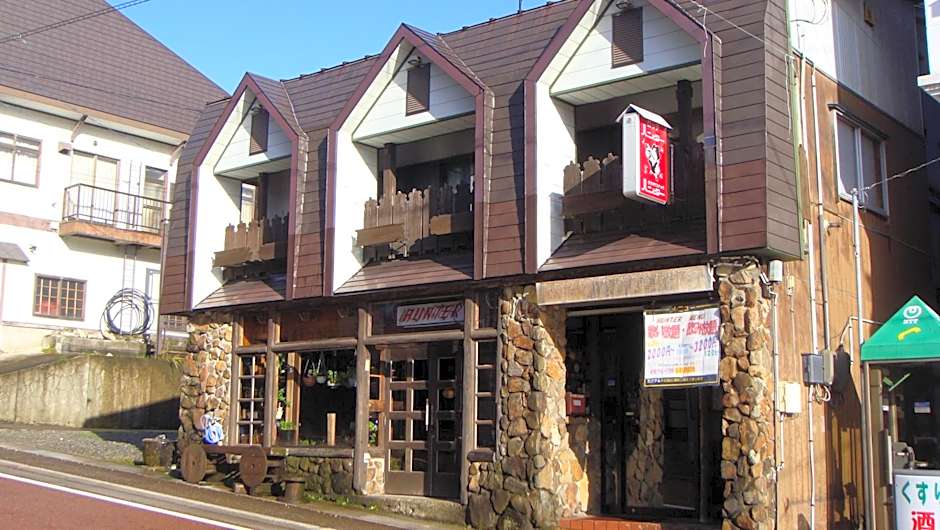 Hunter Lodge