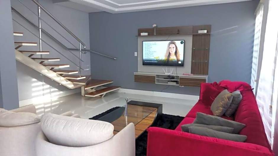 Casa Ampla - Climatizada - Piscina-Aerea gourmet para ate 20 pessoas