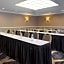 LaGuardia Plaza Hotel