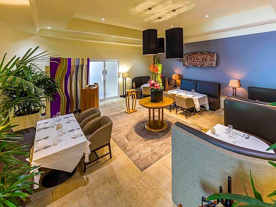Pullman Reef Hotel Casino