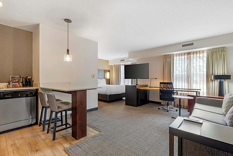 Sonesta ES Suites Fairfax Fair Lakes