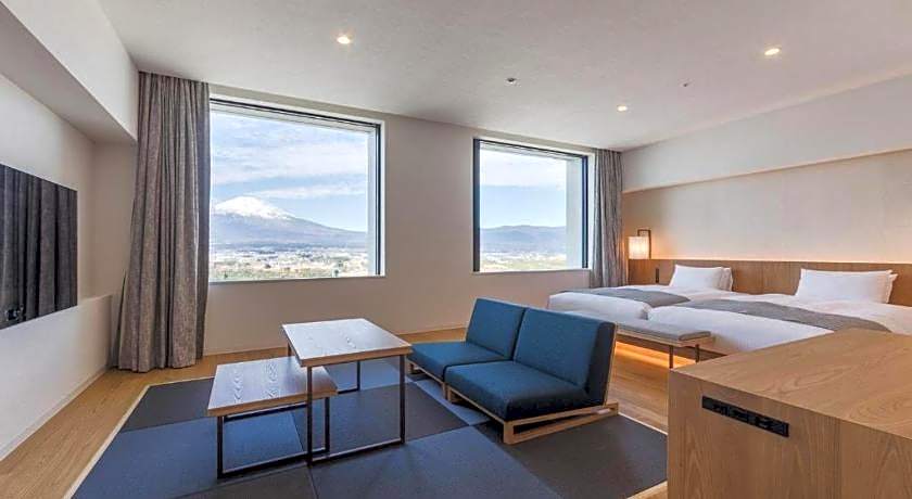 HOTEL CLAD