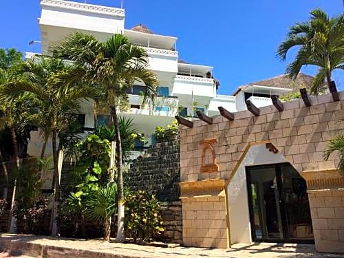 Hotel Labnah
