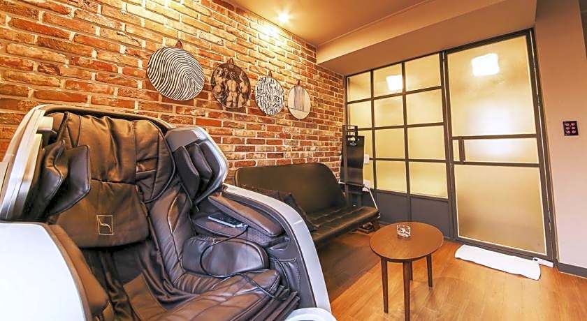 Changwon Brown-dot Hotel Myeongseo