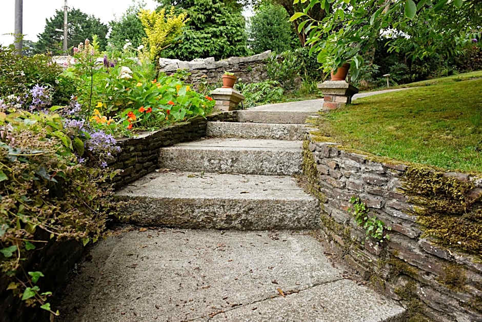 Cliftons Guest House