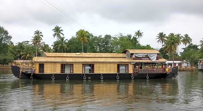 Vaishnav Houseboat