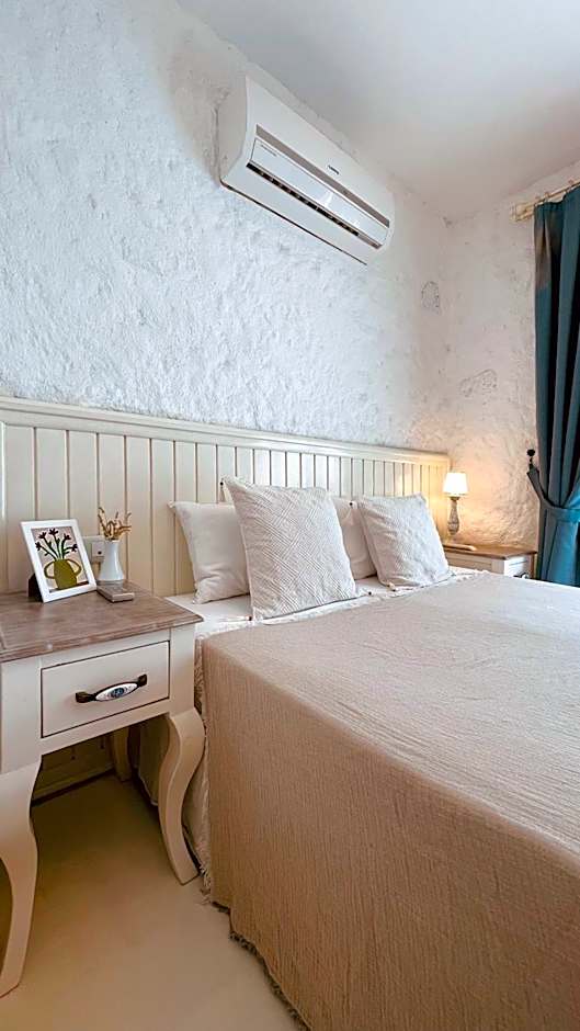 Mina Otel by Adda Alaçatı