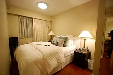 Suite Classic Queen Bed