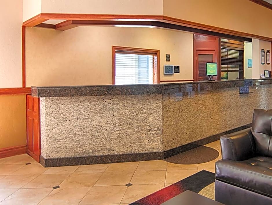 AmericInn by Wyndham La Crosse Riverfront-Conference Center
