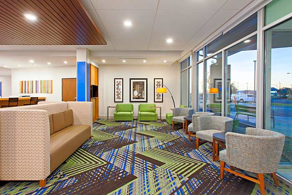 Holiday Inn Express and Suites Moses Lake By IHG