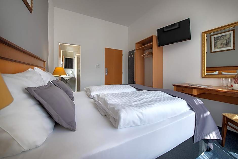 Prague Season Hotel