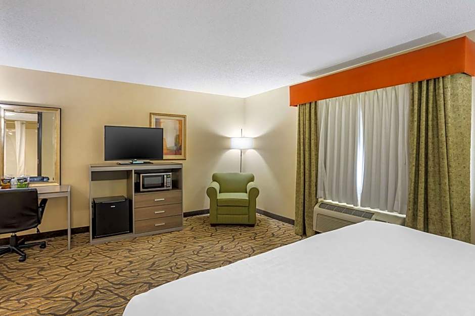 Best Western Plus Danville Inn
