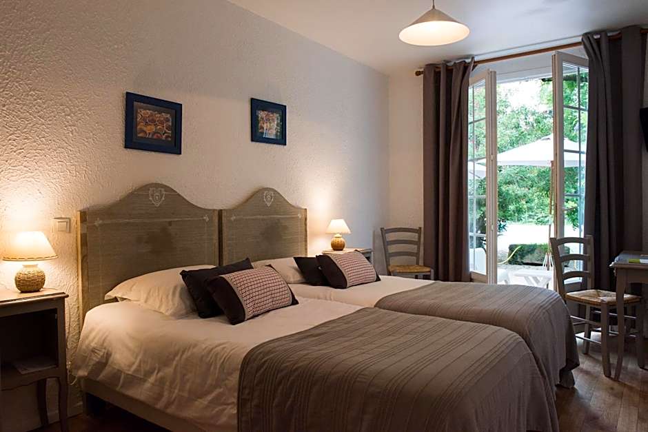 Logis Hôtel Castel Mouisson