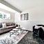 Stunning Modern Suite - King Bed - Free Parking & Netflix - Fast Wi-Fi - Long Stays Welcome