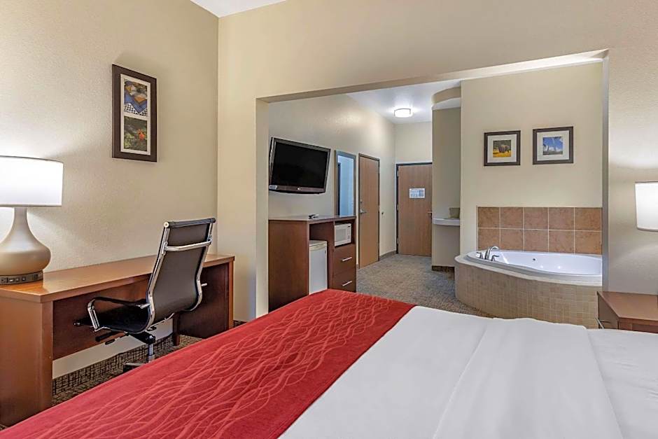 Comfort Inn & Suites Greenville I-70