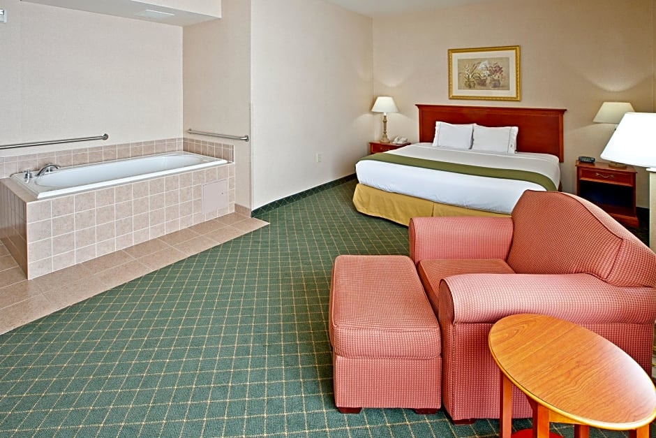 Holiday Inn Express Lebanon By IHG