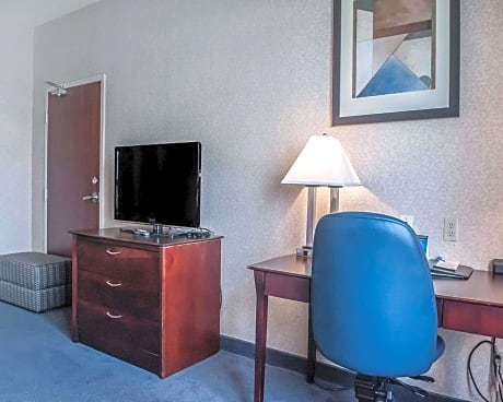 1 Queen Bed, Nonsmoking