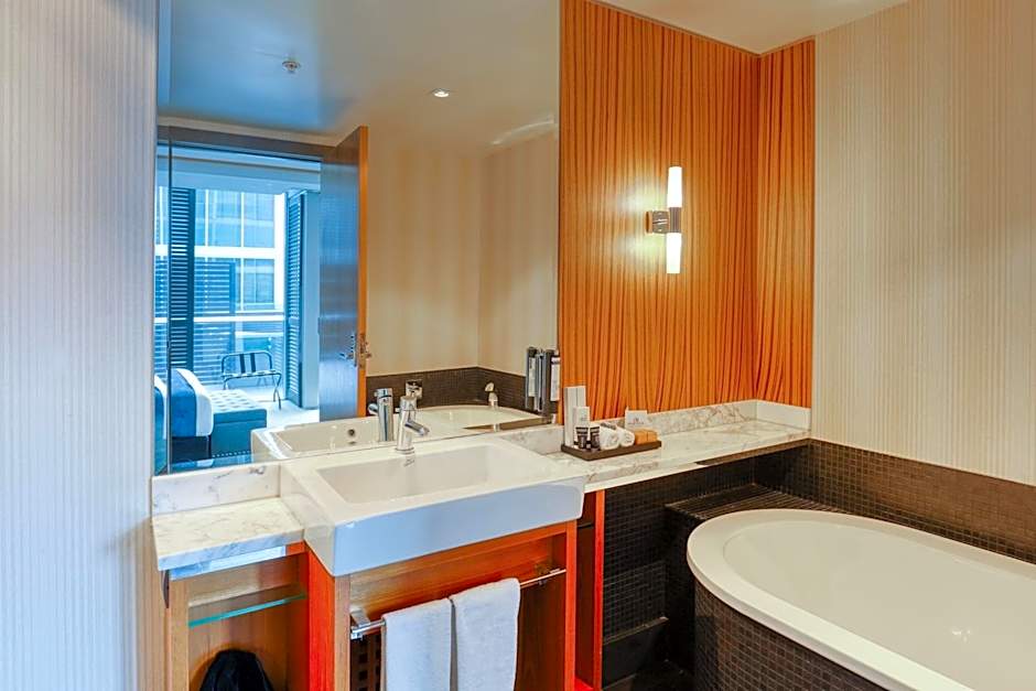 Marsden Viaduct Hotel