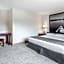 Super 8 by Wyndham Guelph