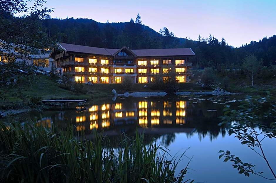 Feuriger Tatzlwurm Berghotel & Spa, BW Signature Collection