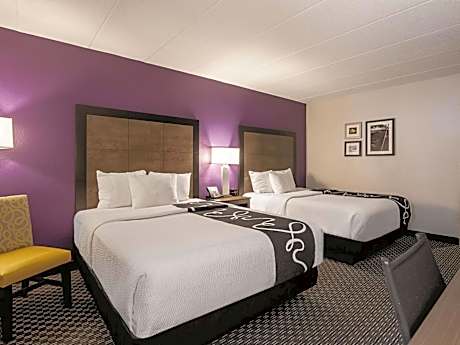 Queen Room with Two Queen Beds and Mobility/Hearing Access - Non-Smoking