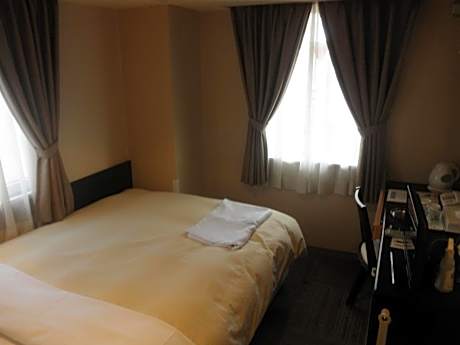 Single Room - Smoking