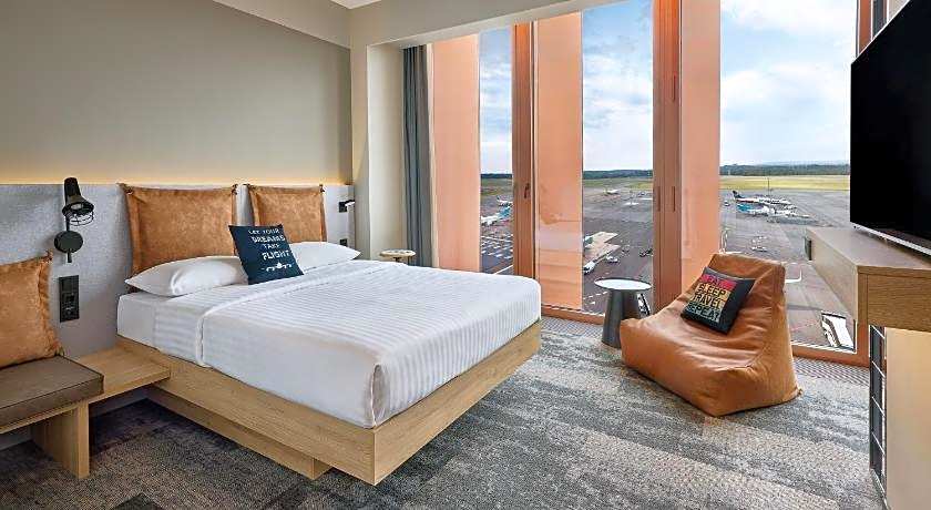 Moxy Luxembourg Airport