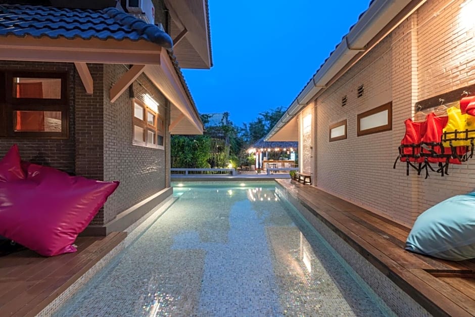 Phrip Phri Luxury Pool Villas